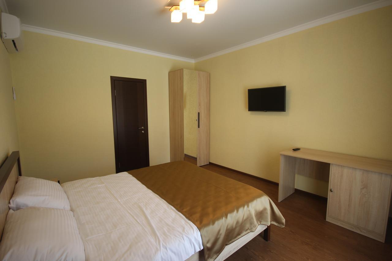 פיזונדה Hotel Mandarin מראה חיצוני תמונה