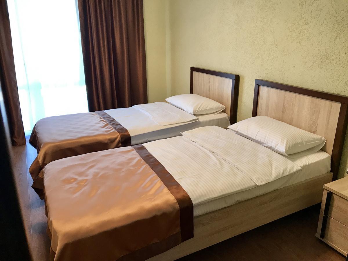 פיזונדה Hotel Mandarin מראה חיצוני תמונה