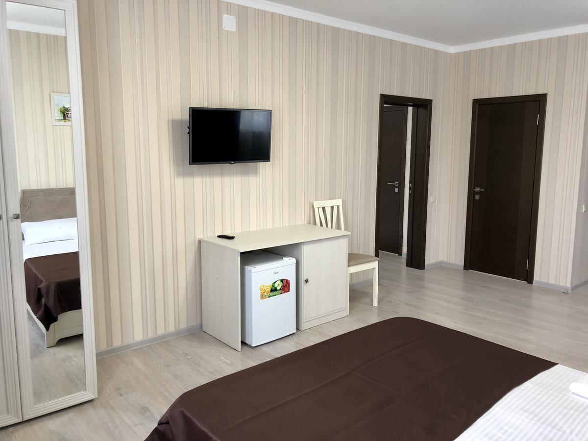 פיזונדה Hotel Mandarin מראה חיצוני תמונה