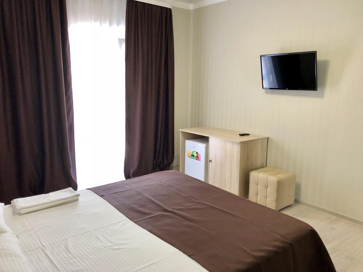 פיזונדה Hotel Mandarin מראה חיצוני תמונה