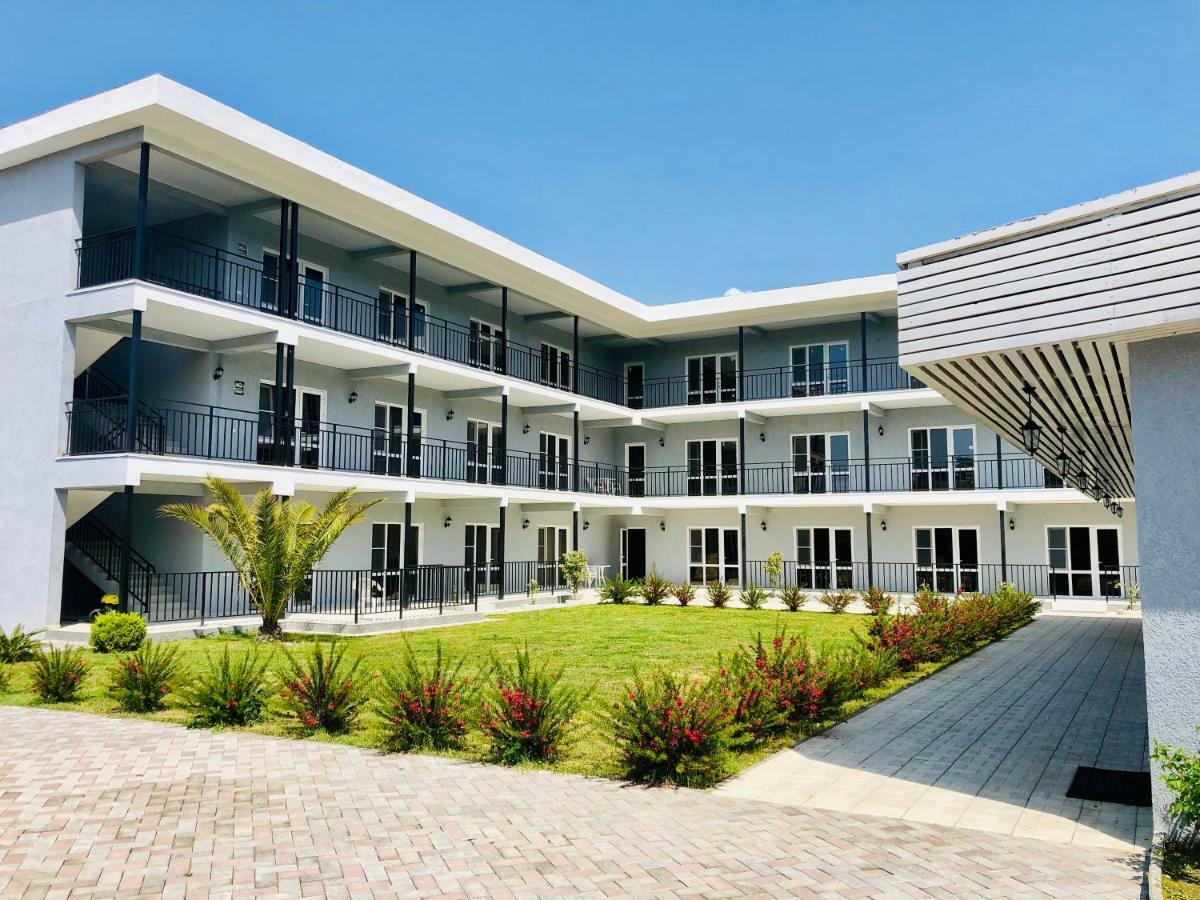 פיזונדה Hotel Mandarin מראה חיצוני תמונה